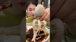 ASMR EATING ALIVE OCTOPUS 🐙mukbang food chinesefoos eating chinafood mukbangs [upl. by Aramois]