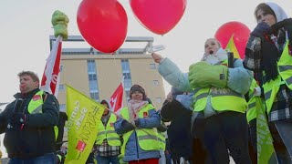 Ärzte an Unikliniken treten in Warnstreik [upl. by Nosae]