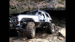 Dodge Ramcharger Extreme Rock Crawling  HMT [upl. by Lytle159]