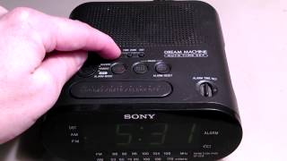 Clock Radio Dream Machine SONY ICFC218 [upl. by Aneram361]