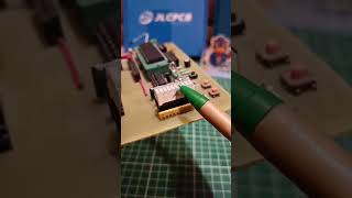 Electronica en 30seg resistencias array smd diy tutorial proyectos [upl. by Gaulin880]