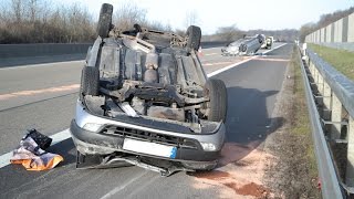 Unfall auf A44 zwischen Zierenberg und Breuna Vier Schwerverletzte [upl. by Ramunni773]