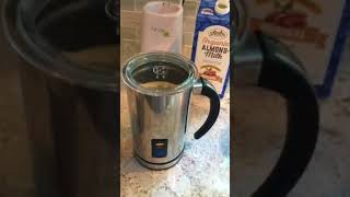 How to prepare Matcha with a milk frother [upl. by Avrenim]