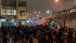 Receção ao autocarro da equipa do Sporting CP no jogo contra o Paços de Ferreira [upl. by Eehtomit]