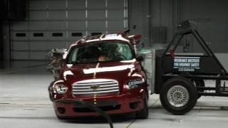 2009 Chevrolet HHR side IIHS crash test [upl. by Nodal]