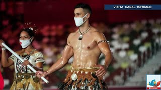 Regresa el famoso Pita Taufatofua con su tradicional atuendo de Tonga en Ceremonia de los JJOO [upl. by Adnopoz423]