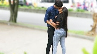 BESOS FACILES ♥ KISSING PRANK  Colombianas Sexys Termina Sexual [upl. by Treboh]