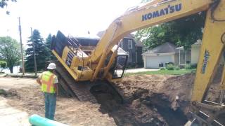 Tough trench box move  Albert Lea [upl. by Orme]