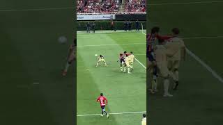 El piojo Alvarado volvió locos a los americanistas en el clásico nacional Chivas vs América [upl. by Shelburne103]