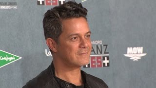 Alejandro Sanz pide quotpide ayuda urgentequot para Venezuela [upl. by Bartram]