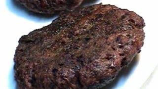 How to make Great Hamburgers on the Grill [upl. by Gnov]