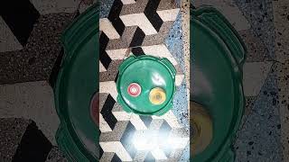 Yellow plastic beyblade vs dark bull  battle beyblader beyblades viral [upl. by Dirgni]