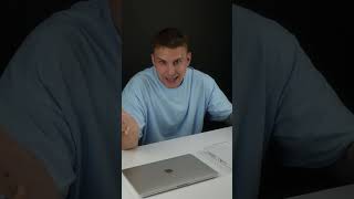 Как открывается крышка на Macbook и Ноутбуке игры laptop игровой apple macbook юмор shorts [upl. by Annmaria]