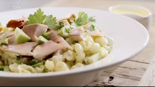 Pastasalade met gerookte forel en mangodressing [upl. by Mouldon]