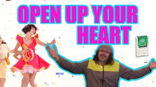 Kimbra  quotCameo Loverquot Official Music Video  KIWI LOVE TicTacKickBack Reaction [upl. by Em458]