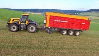 Ramassage dherbe  GAEC du Mont du Ciel  Autochargeuse  Schuitemaker  JCB fastrac [upl. by Sirrom476]