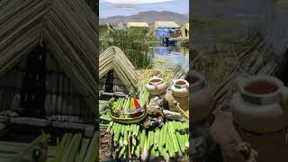 ¡Viven en Islas Hechas de Plantas Descubre las Islas de los Uros [upl. by Kellyn]