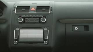 The New 2011 Volkswagen Touran Interior [upl. by Taddeusz]