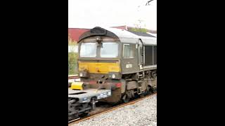 FLANGELESS CENTRE DRIVERS 66 779 quotEvening Starquot  Nuneaton 30424 networkrail diesel railway [upl. by Aknayirp]