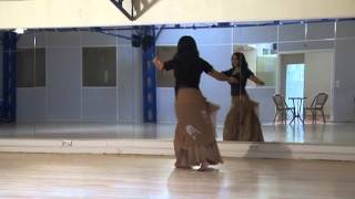 Cours de danse orientale Style Baladi 58  Déhanchés [upl. by Eednyl16]