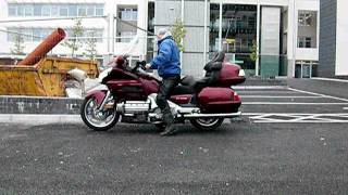 doing a 3 point turn on an 1800cc Honda Goldwings [upl. by Ytsur617]