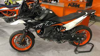 KTM 890 SMT 2024 Walkaround  Moto Expo 2024 [upl. by Nednil]