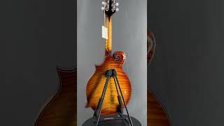 Gibson F5G Custom  Honey Burst mandolins [upl. by Agata]