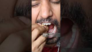 😲eak aadmi ne aapne teeth se 26 tan tak ki train khich li Ap 09 facts ytshorts shorts youtubeshort [upl. by Jacobah580]